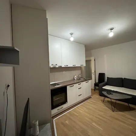 Stay Inn Tuzla Apartment